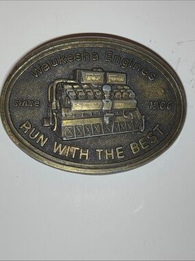 Brass-Tone Oval - Run With The Best- alloy belt buckle